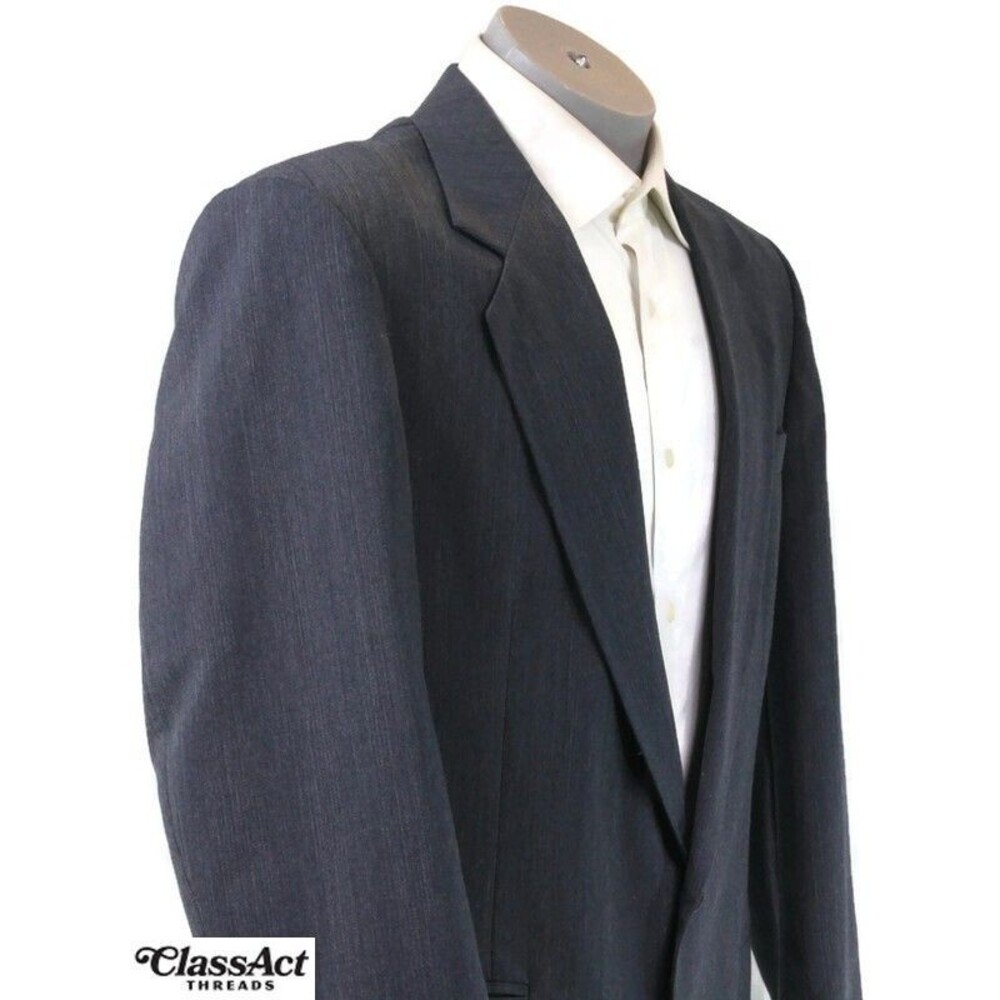 Haggar Gallery 2 Piece Suit Gray striped 2 Btn 40R Pleated Fronts 34" Waist - Picture 5 of 9